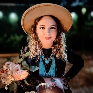 Meet your Posher, Karli